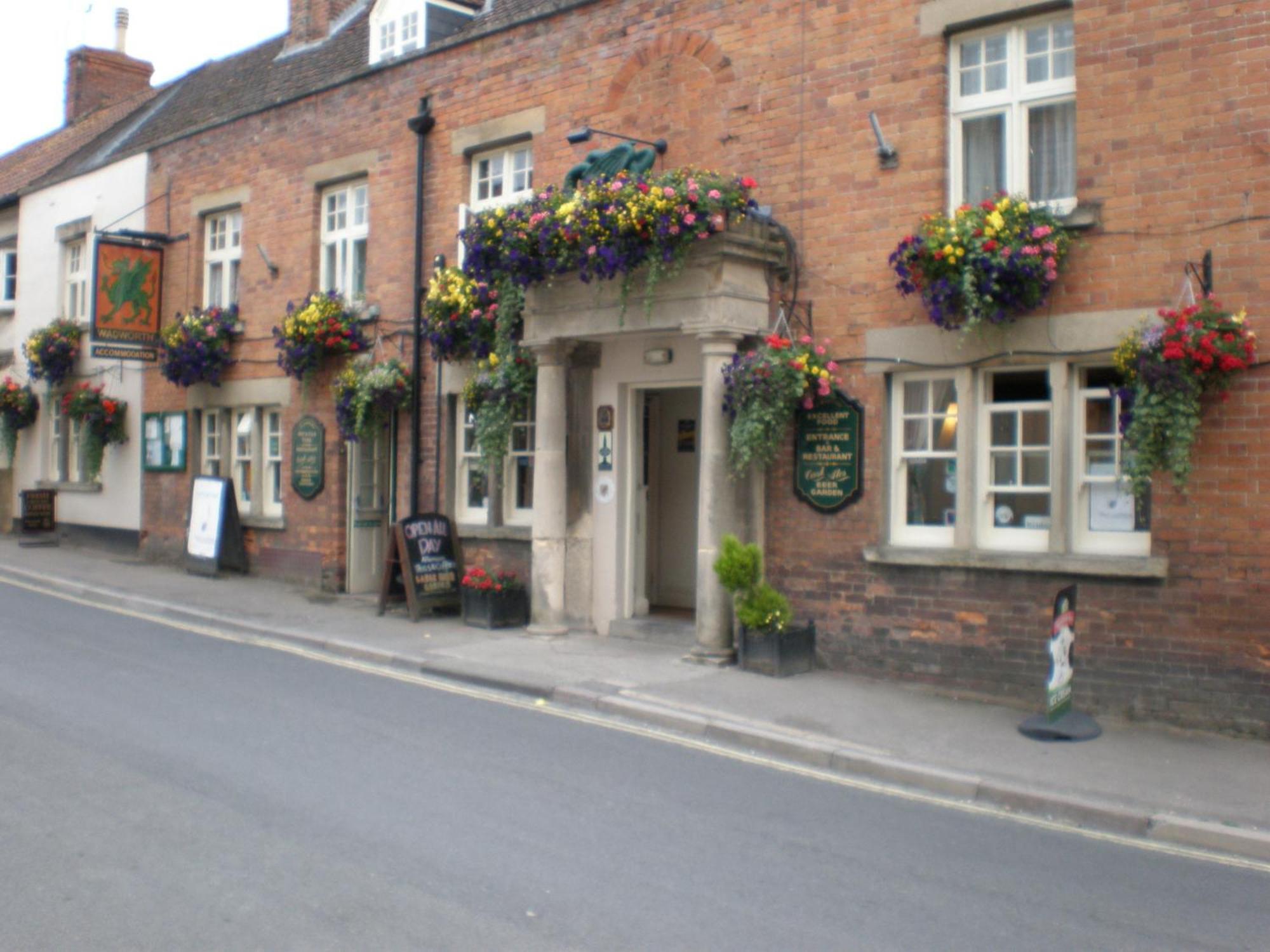 The Green Dragon Market Lavington 외부 사진